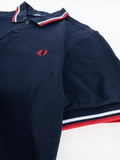 POLO FRED PERRY NEGRO CON TIPPINGS ROJO Y BLANCO TALLA M