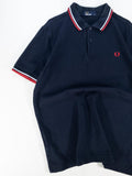 POLO FRED PERRY NEGRO CON TIPPINGS ROJO Y BLANCO TALLA M