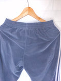 PANTALÓN ADIDAS CHALLENGER AZUL MARINO - BANDAS BLANCAS - TALLA M/L