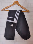 PANTALÓN ADIDAS CHALLENGER NEGRO - BANDAS BLANCAS - TALLA XS/S