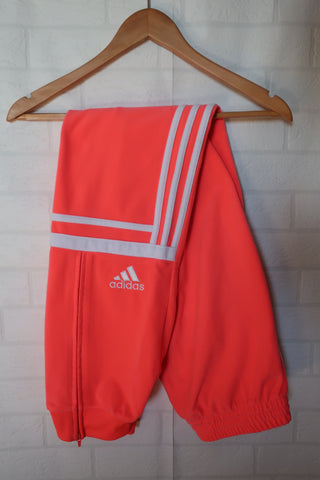 PANTALÓN ADIDAS CHALLENGER ROSA - BANDAS BLANCAS - TALLA M