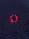 POLO FRED PERRY AZUL MARINO CON TIPPINGS ROJO Y BLANCO TALLA M