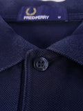 POLO FRED PERRY AZUL MARINO CON TIPPINGS ROJO Y BLANCO TALLA M