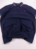 POLO FRED PERRY AZUL MARINO CON TIPPINGS ROJO Y BLANCO TALLA M