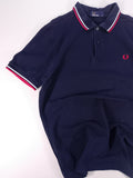 POLO FRED PERRY AZUL MARINO CON TIPPINGS ROJO Y BLANCO TALLA M