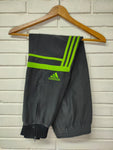 Pantalón Adidas Challenger Gris - Bandas Verdes - Talla S/M