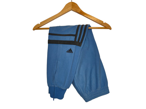 PANTALÓN ADIDAS CHALLENGER AZUL - BANDAS NEGRAS - TALLA XS