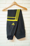 Pantalón Adidas Challenger Negro - Bandas Amarillas - Talla M/L