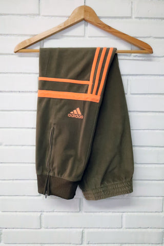 Pantalón Adidas Challenger Marrón - Bandas Naranjas - Talla M